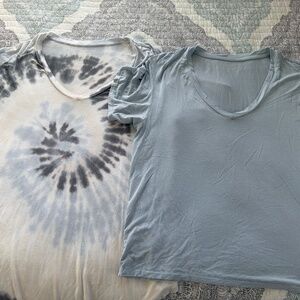 Women’s clothing lot (size small) - Brands include American Eagle and Old Navy